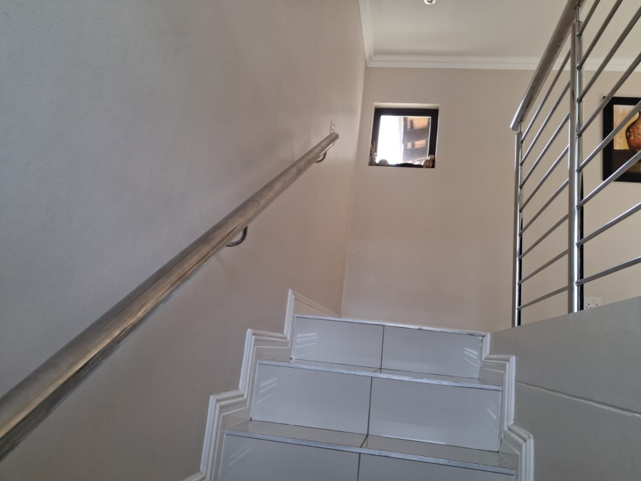 To Let 3 Bedroom Property for Rent in Winterstrand Eastern Cape